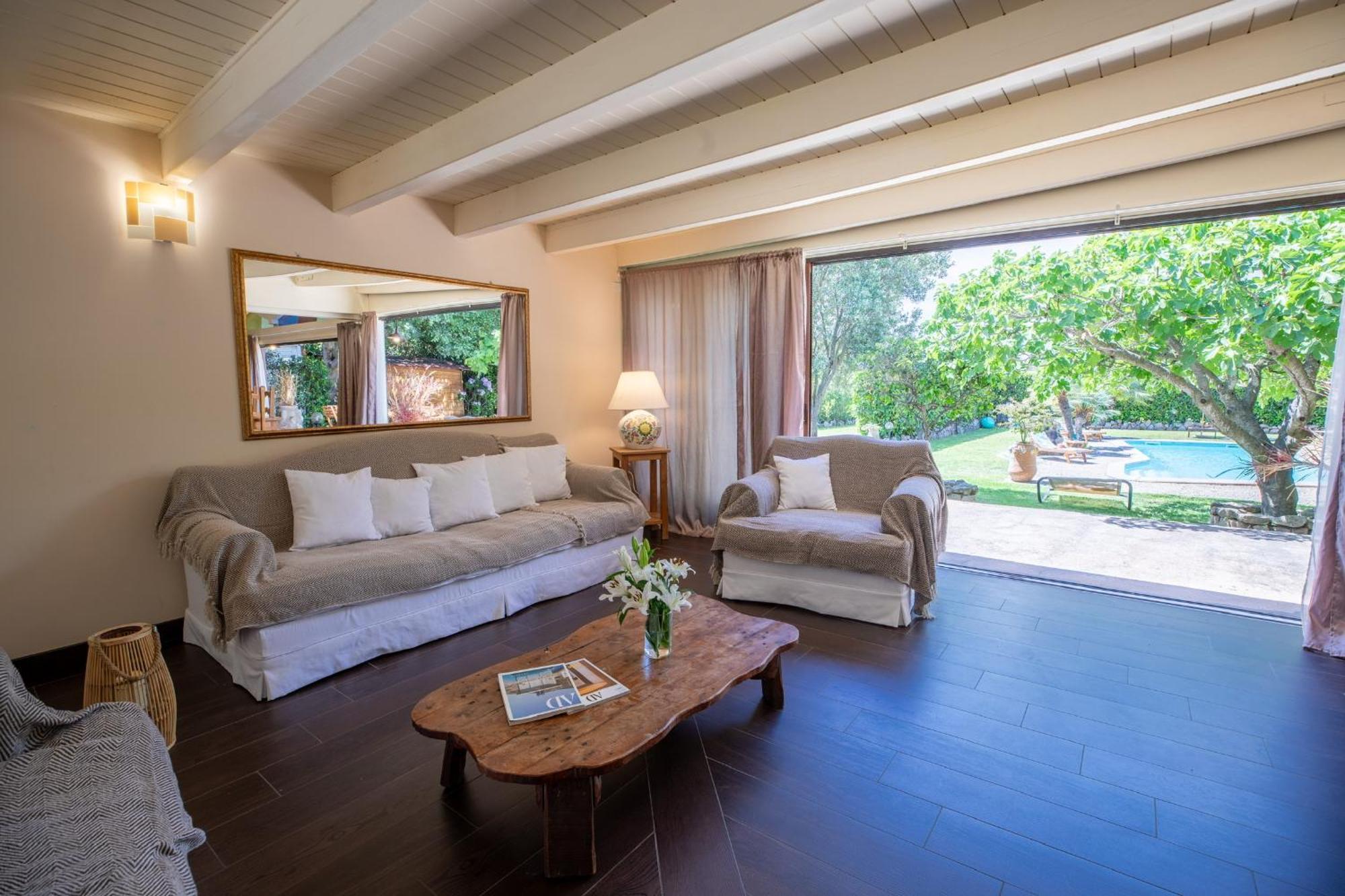 Villa Niloan Olbia Exteriör bild